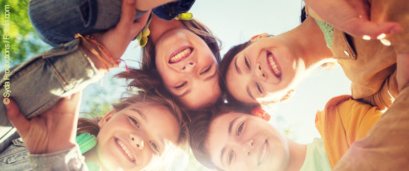 Schulbezogene Sozialarbeit an der Karlsgarten-Schule in Berlin Neukölln, inklusive Grundschule, fröhliche Gesichter