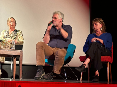 Podiumsdiskussion-Im-Prinzip-Familie-Herr-Hoyer-spricht